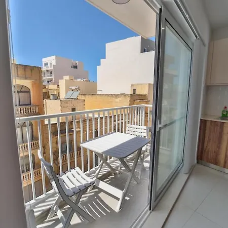 Apartment 5 Ashville Court