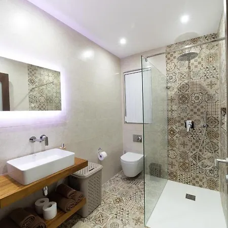 5 Ashville Court Apartment